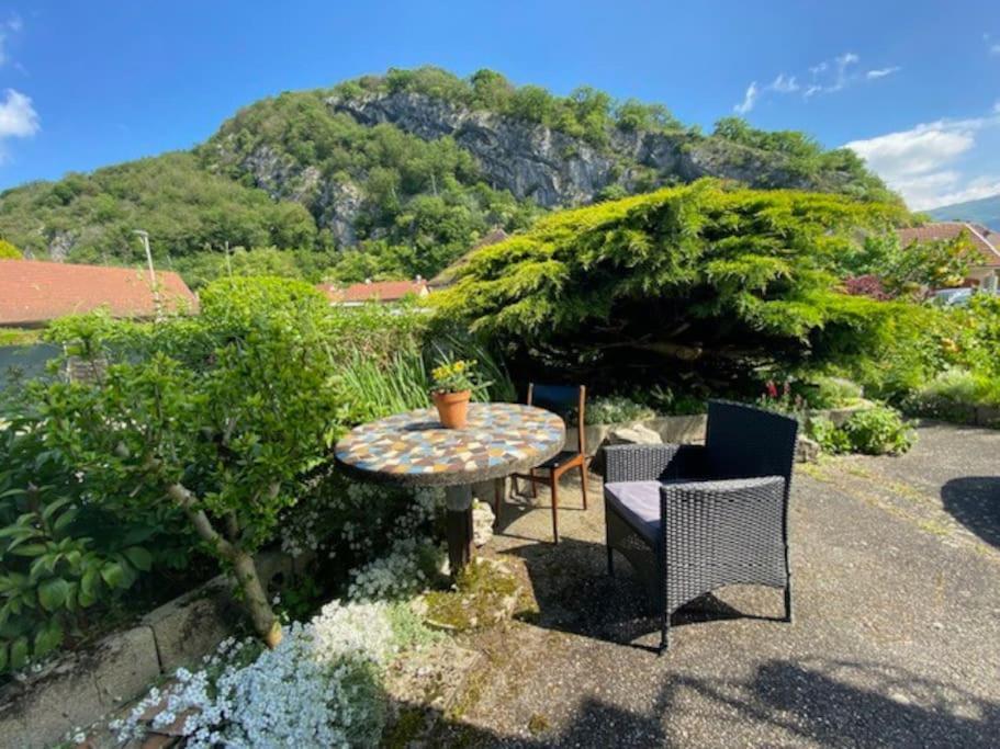 La Croisee Des Chemins Apartment Vions