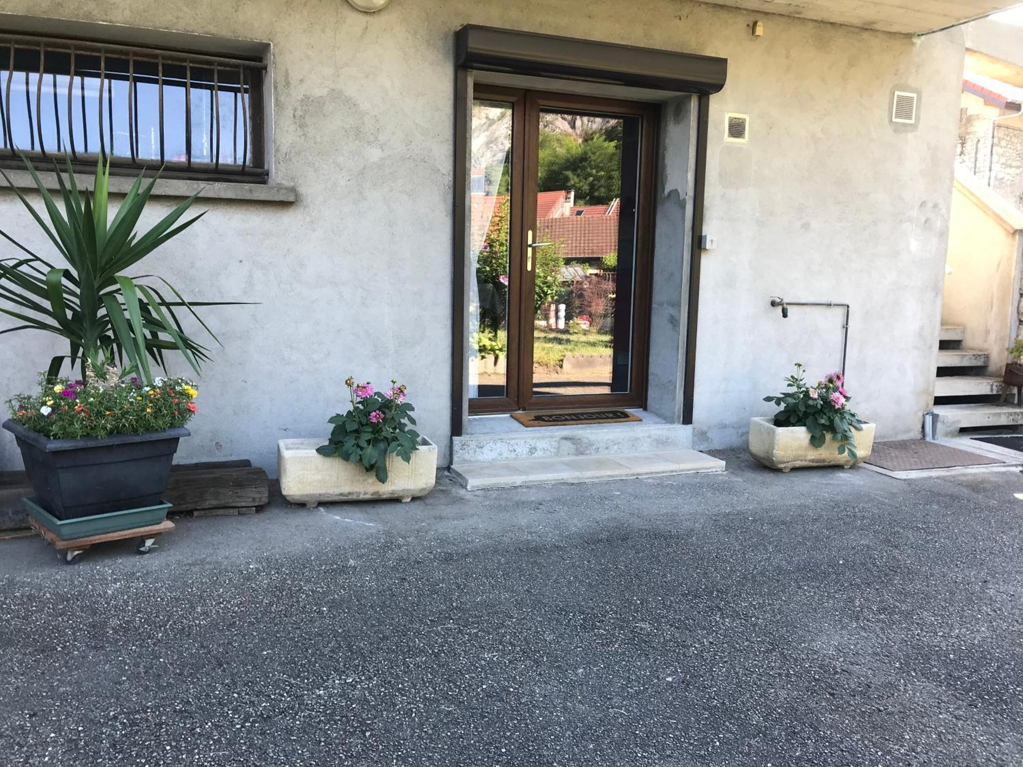 La Croisee Des Chemins Apartment *